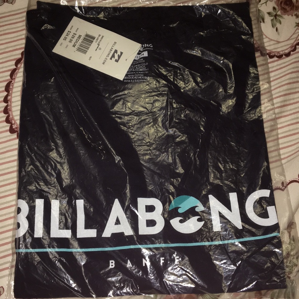Brand new Billabong short sleeve t shirt